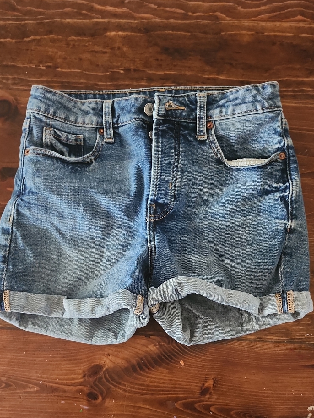 Classic Women's Blue Denim Roll-Cuff Shorts Size 2